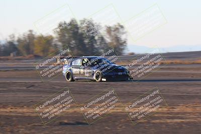 media/Nov-13-2022-GTA Finals Buttonwillow (Sun) [[d9378ae8d1]]/Group 1/Sunset (355pm)/